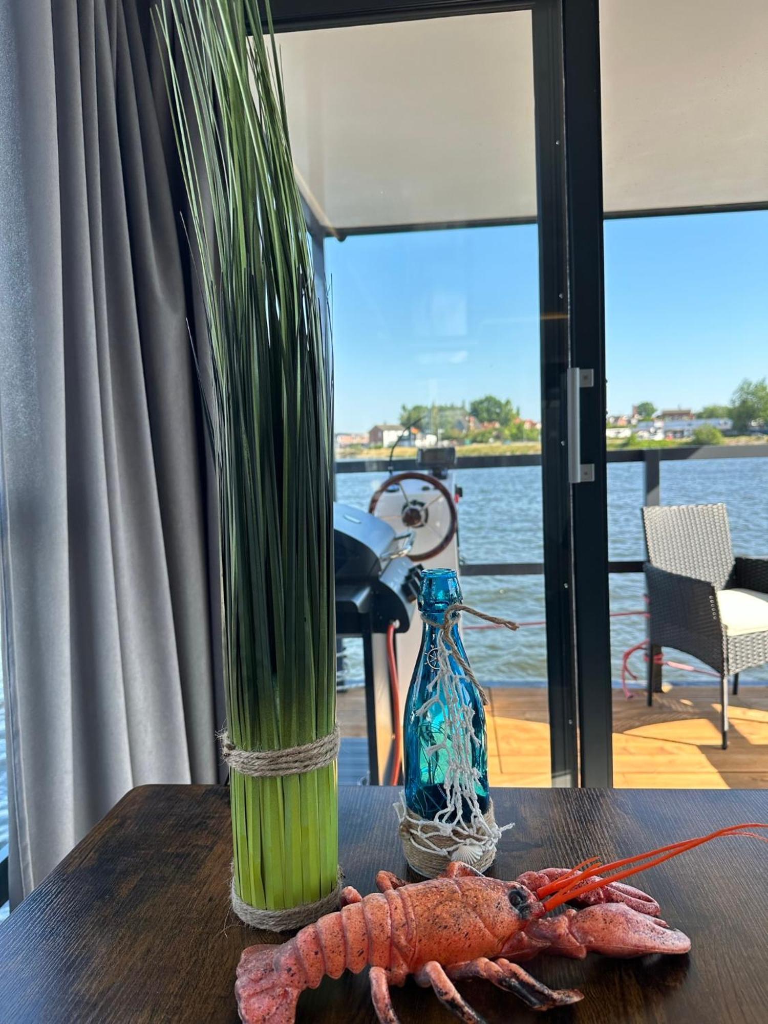 Apartamento Premium Hausboot Trave Traum Lubeca Exterior foto