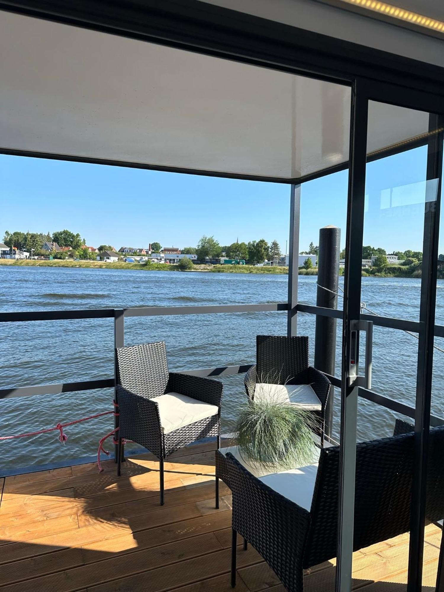 Apartamento Premium Hausboot Trave Traum Lubeca Exterior foto