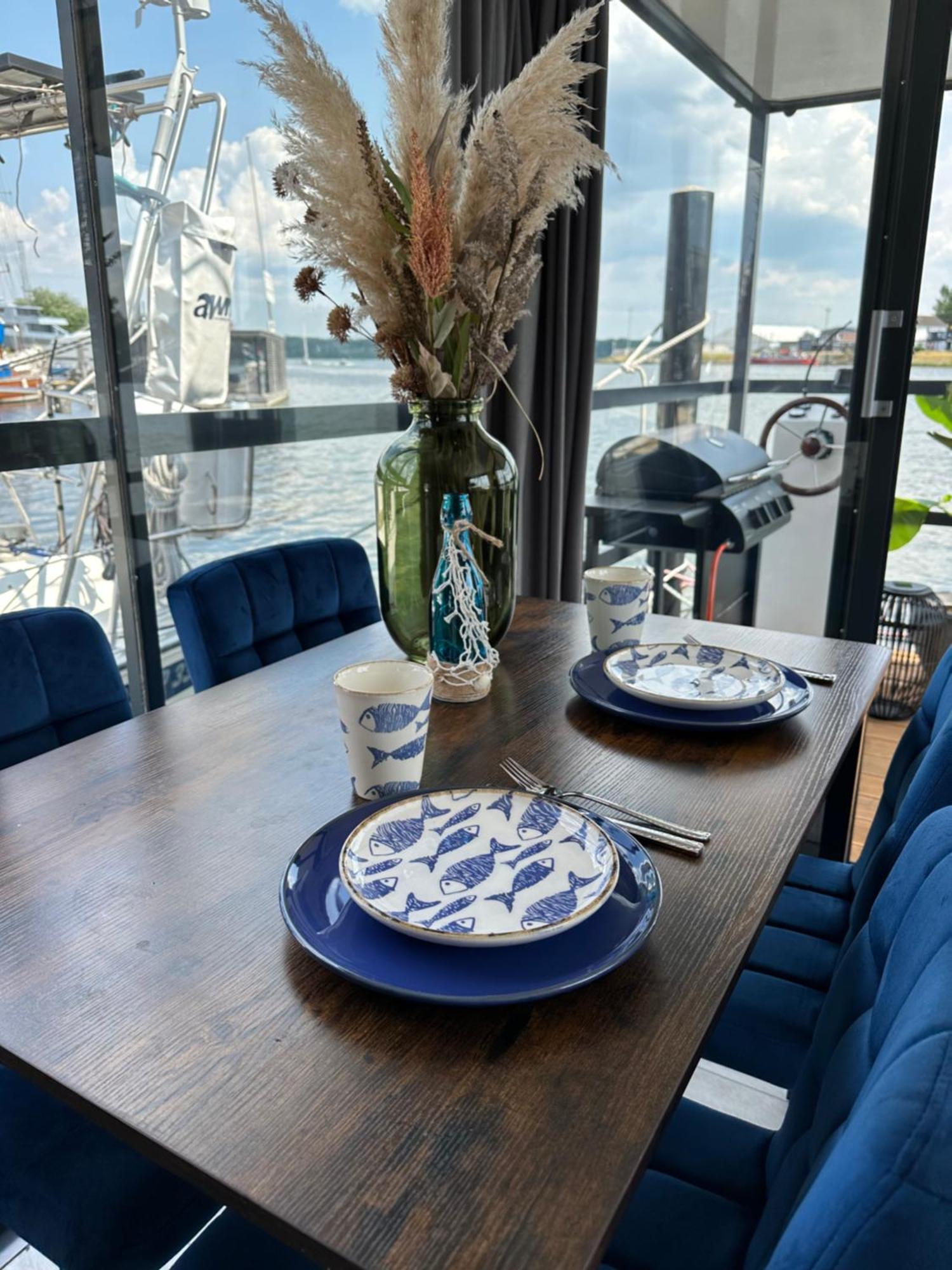 Apartamento Premium Hausboot Trave Traum Lubeca Exterior foto