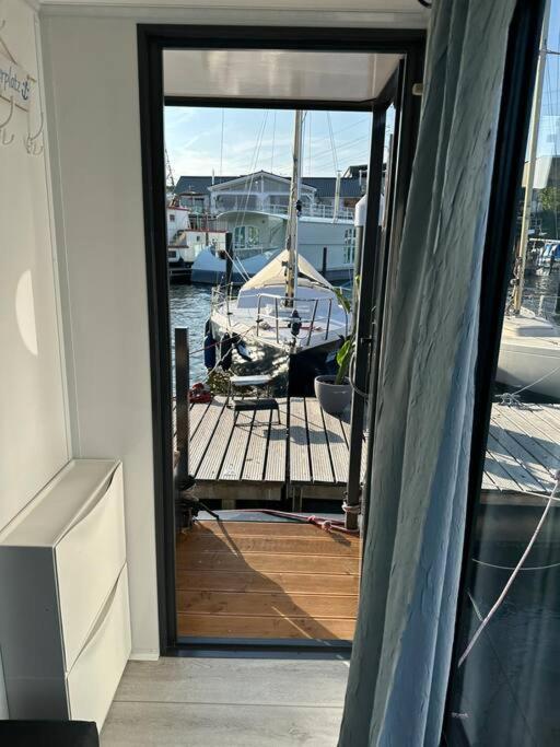 Apartamento Premium Hausboot Trave Traum Lubeca Exterior foto